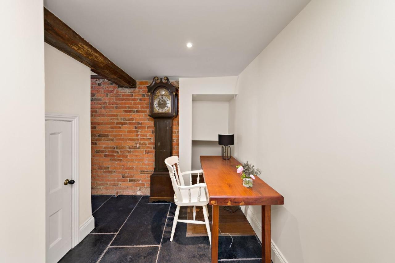Chantry House Barnsley Extérieur photo