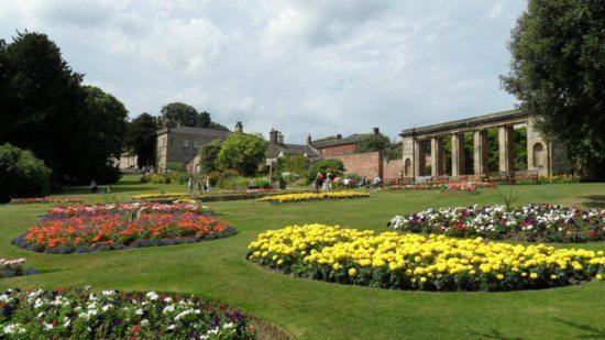 Chantry House Barnsley Extérieur photo